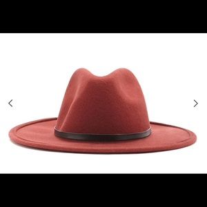Pinched wool fedora